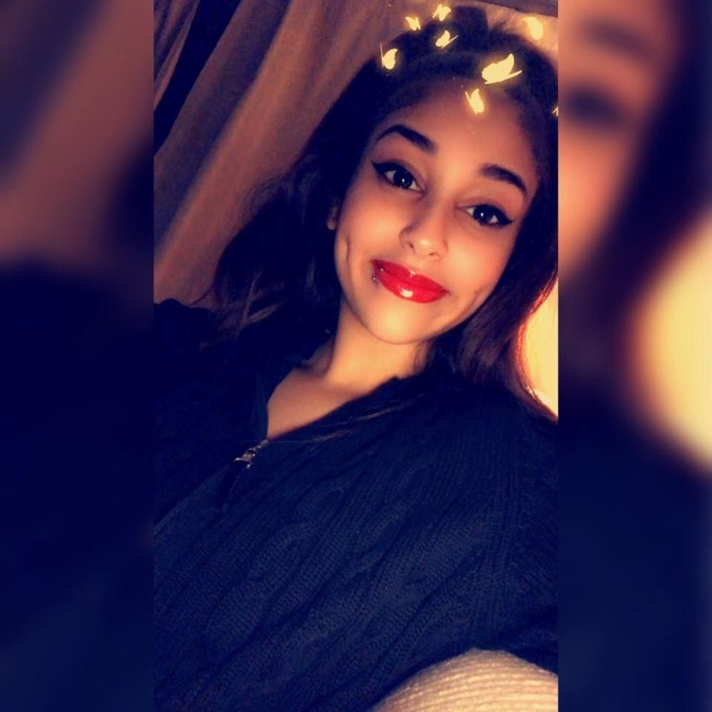 Meet your Posher, Jade